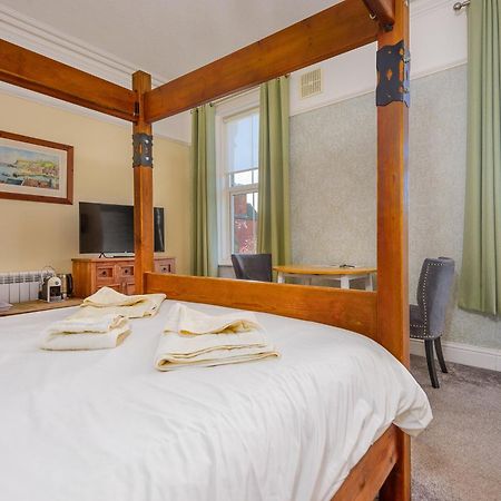 Hillcrest Whitby Bed & Breakfast Ngoại thất bức ảnh