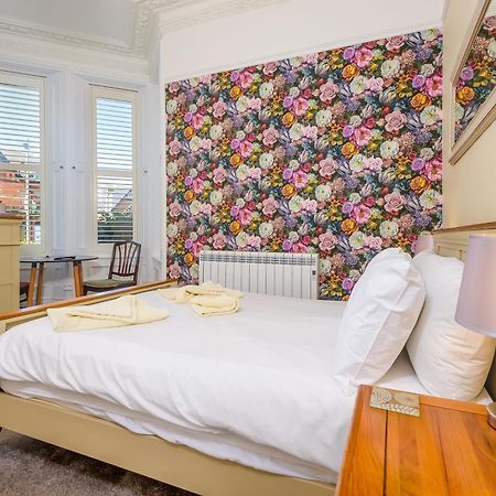 Hillcrest Whitby Bed & Breakfast Ngoại thất bức ảnh