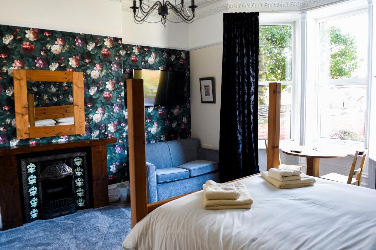 Hillcrest Whitby Bed & Breakfast Ngoại thất bức ảnh