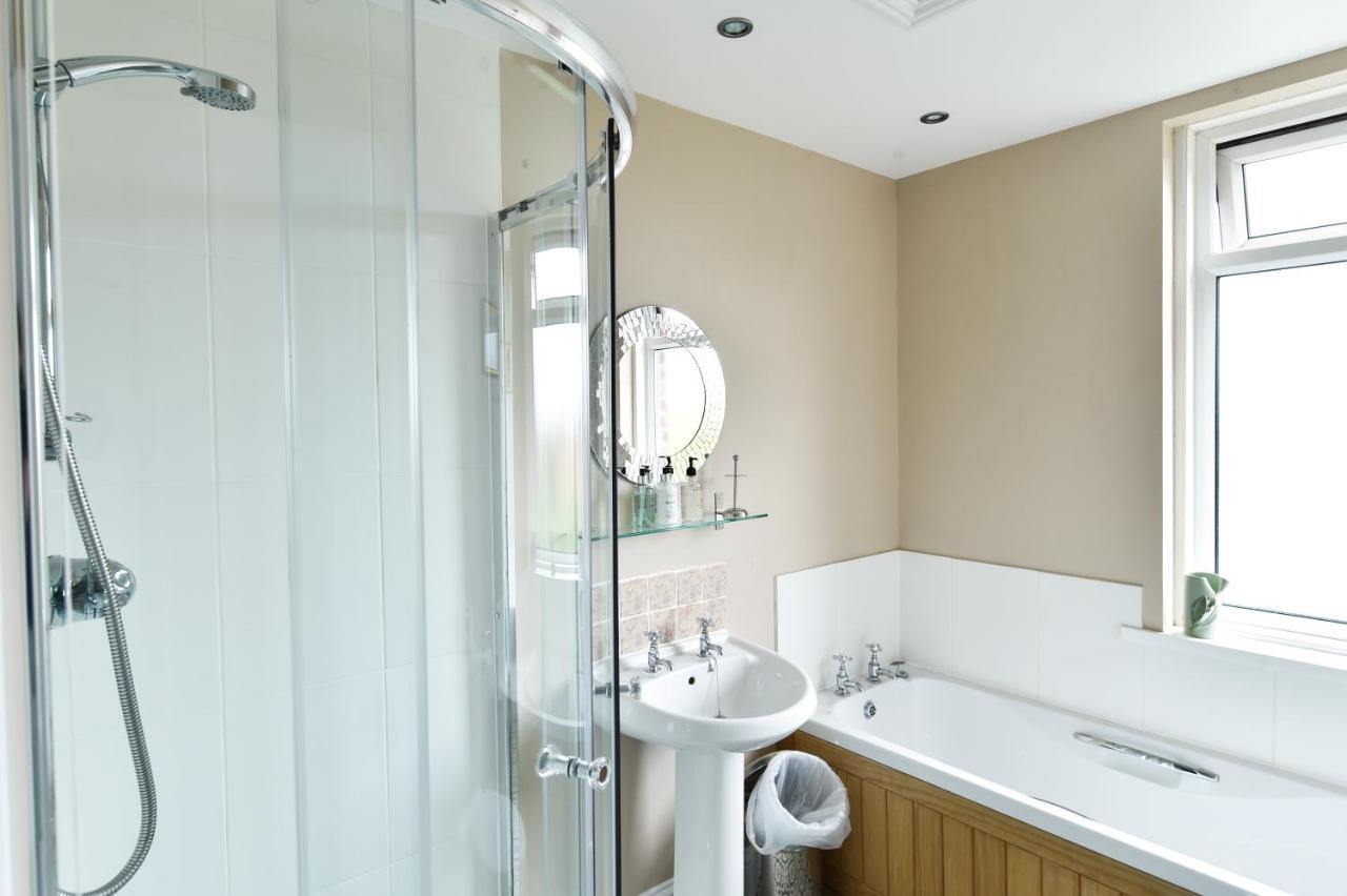 Hillcrest Whitby Bed & Breakfast Ngoại thất bức ảnh