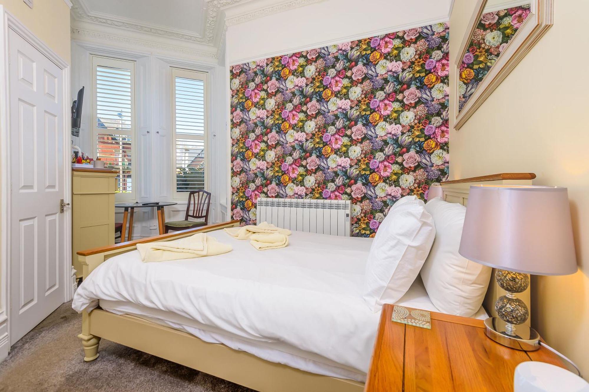 Hillcrest Whitby Bed & Breakfast Ngoại thất bức ảnh